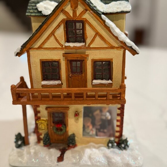 Christmas Village - "Home For The Holidays" Piece - Picture 8 of 9